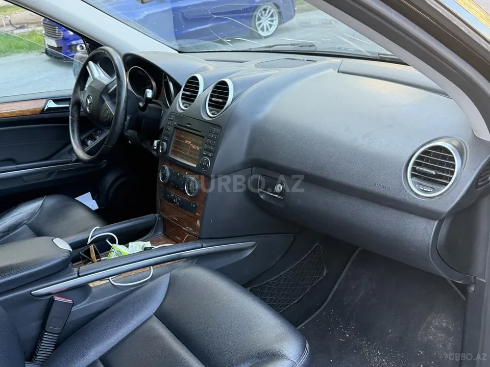 Mercedes ML 350 4MATIC — фото 2/4