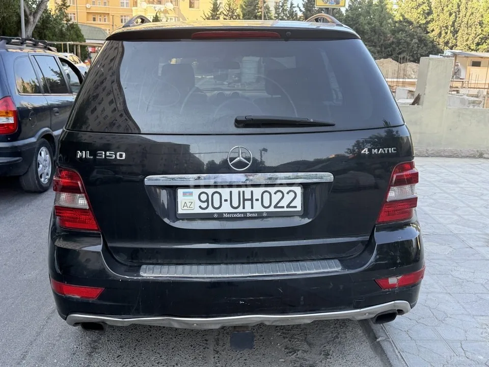 Mercedes ML 350 4MATIC — фото 3/4