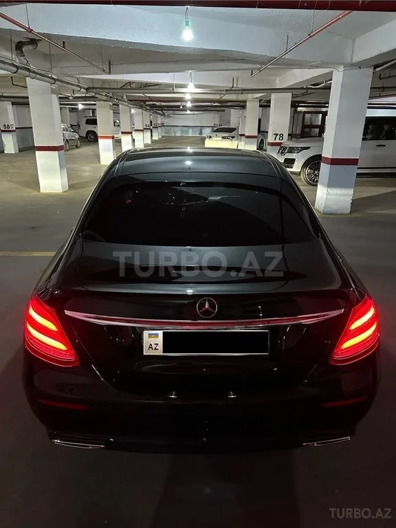 Mercedes E 220 d — фото 4/4