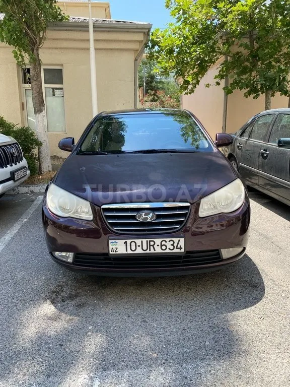 Hyundai Elantra — foto 4/4