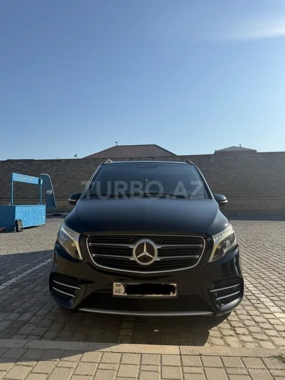 Mercedes V 250 — фото 1/4