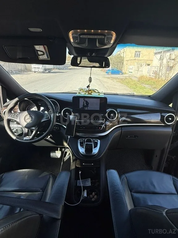 Mercedes V 250 — фото 3/4