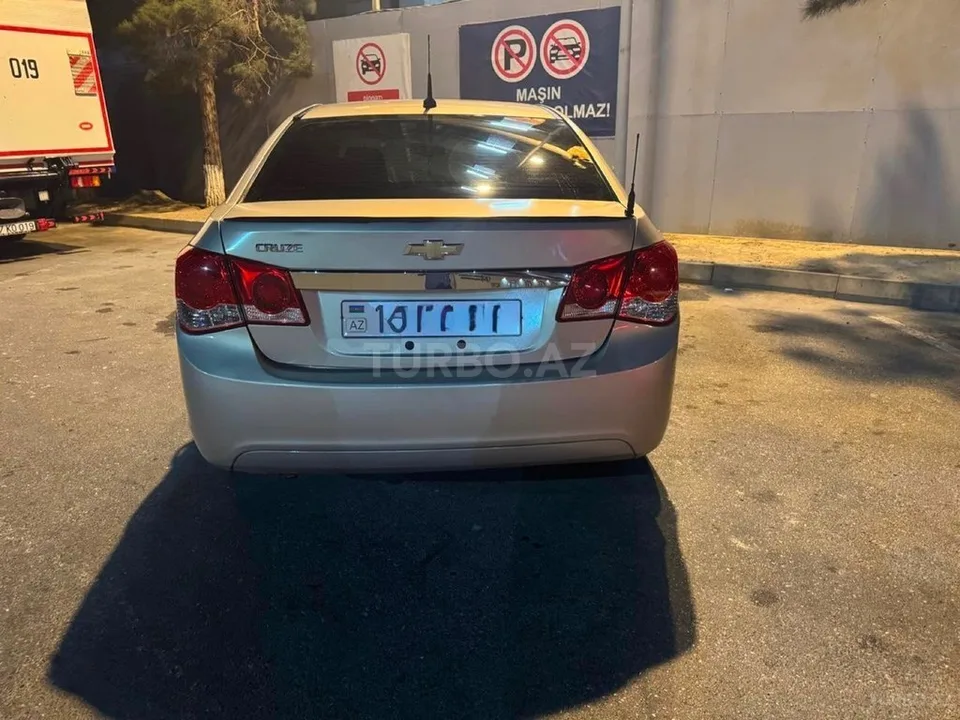 Chevrolet Cruze — foto 2/4