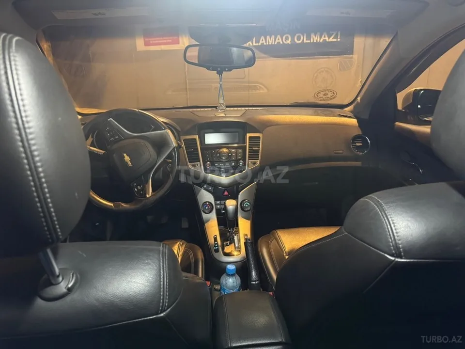 Chevrolet Cruze — foto 3/4