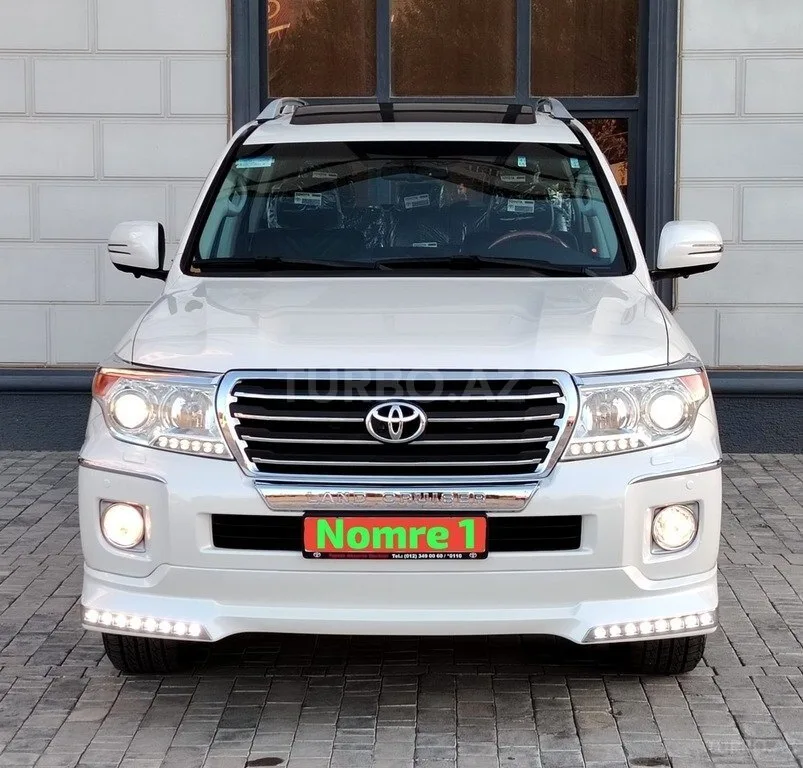 Toyota Land Cruiser — foto 1/4