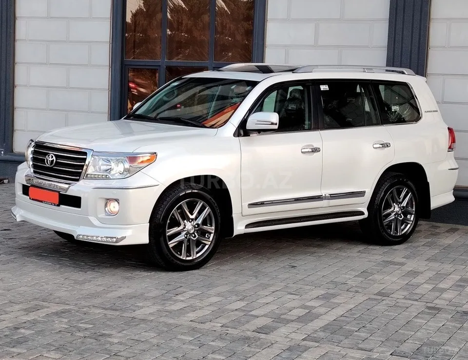 Toyota Land Cruiser — foto 3/4
