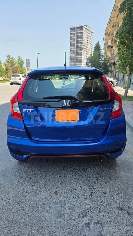 Honda Fit — фото 2/4