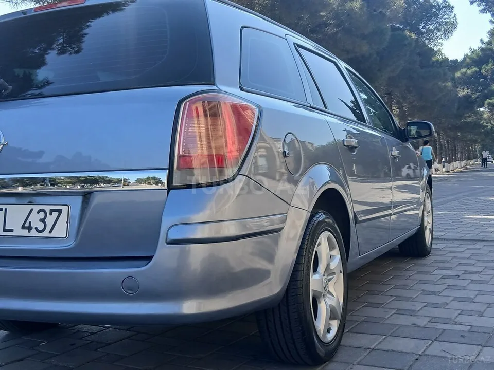 Opel Astra — фото 4/4
