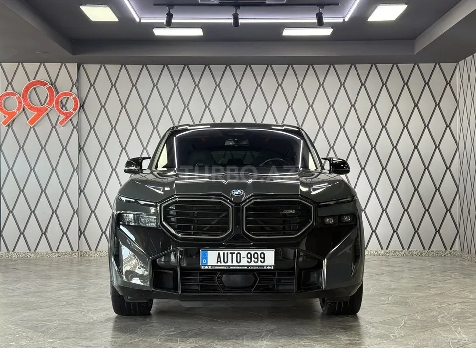 BMW XM — фото 1/4