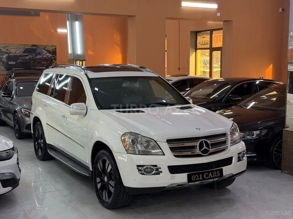 Mercedes GL 450 4MATIC — foto 1/4