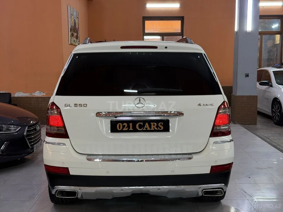 Mercedes GL 450 4MATIC — foto 3/4