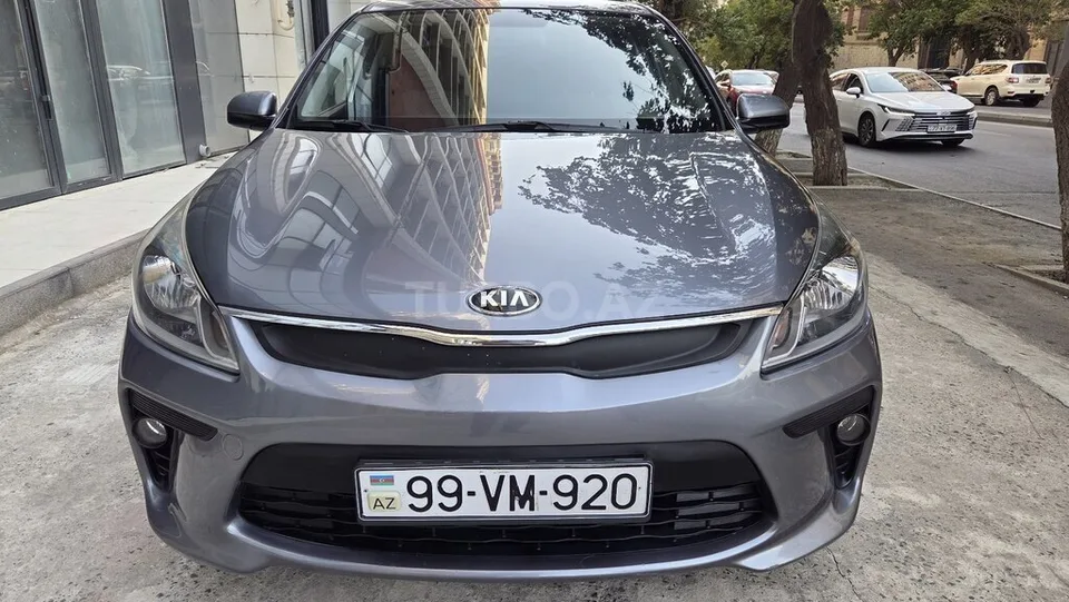 Kia Rio — фото 1/4