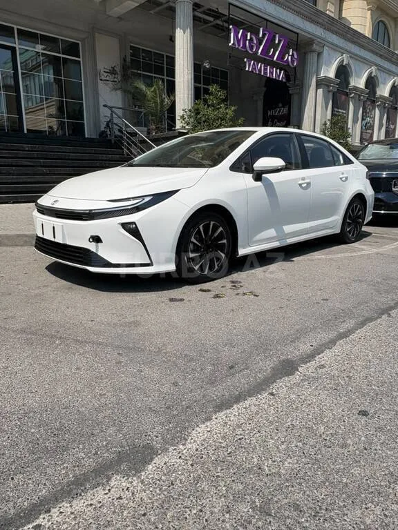 Toyota Corolla — foto 1/4