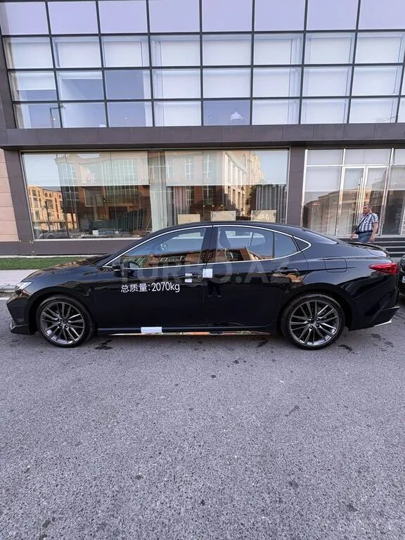 Toyota Camry — foto 3/4