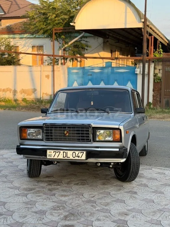 LADA (VAZ) 2107 — фото 1/4