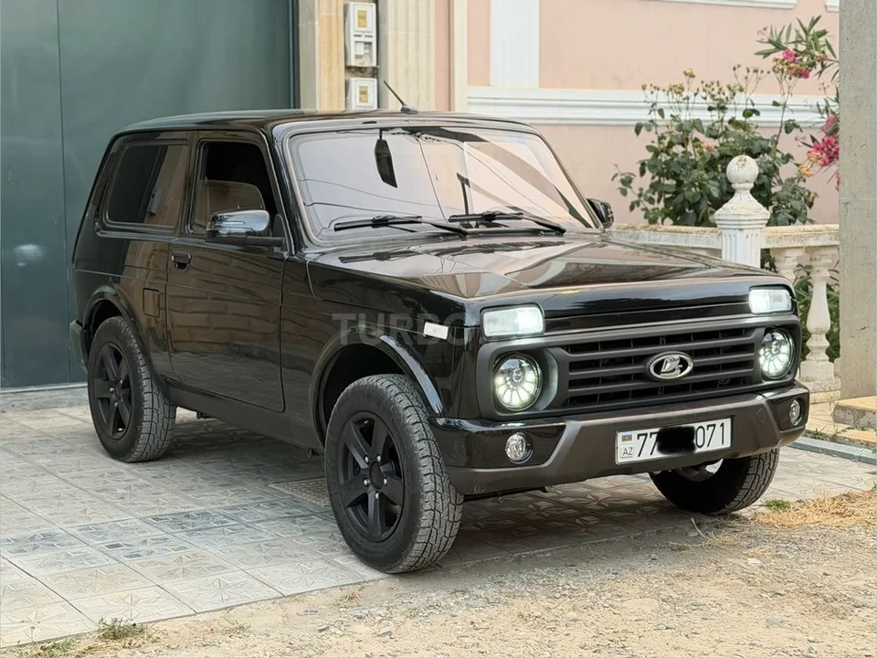 LADA (VAZ) Niva — фото 2/4