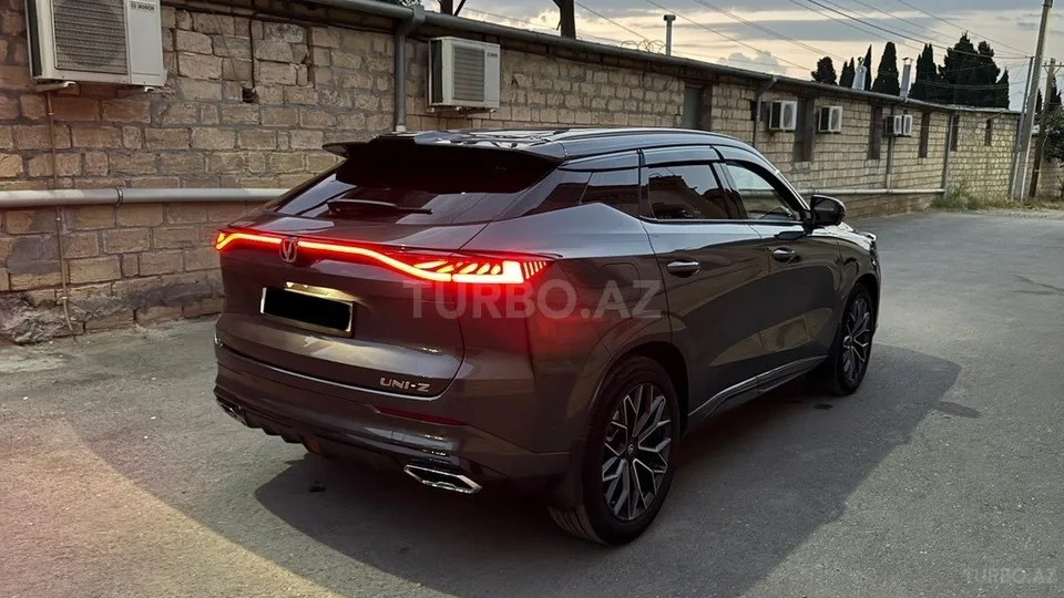 Changan Uni-Z — foto 4/4