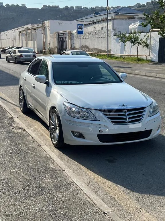 Hyundai Genesis — foto 1/4