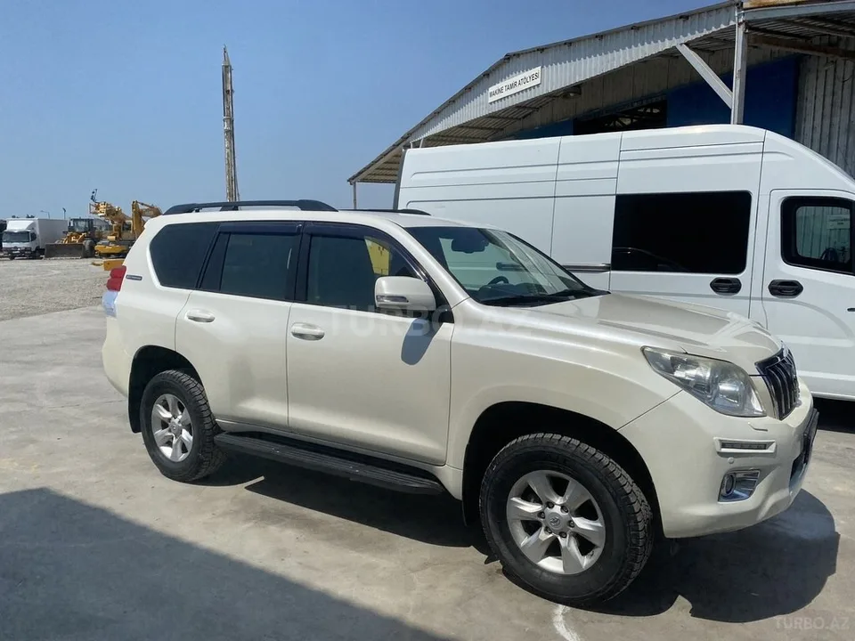 Toyota Land Cruiser Prado — фото 2/4