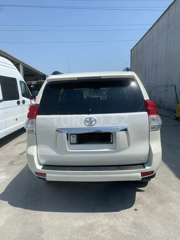 Toyota Land Cruiser Prado — фото 3/4