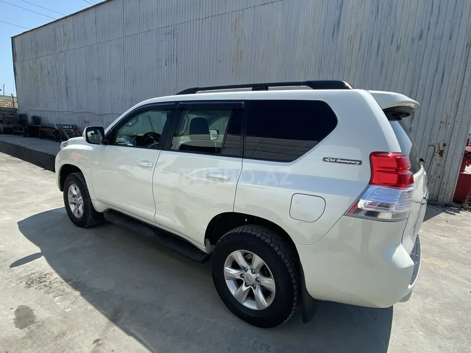 Toyota Land Cruiser Prado — фото 4/4
