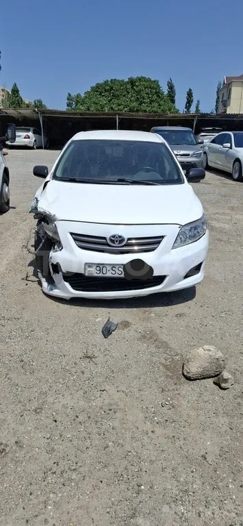 Toyota Corolla — foto 1/4