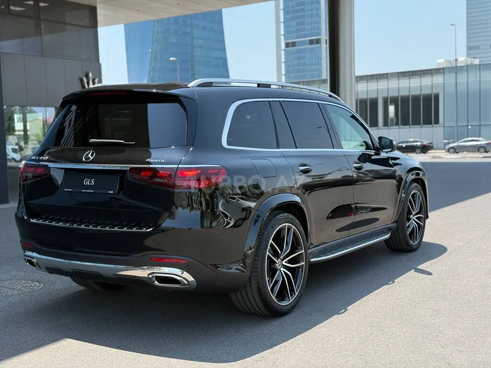 Mercedes GLS 450 4MATIC — фото 3/4