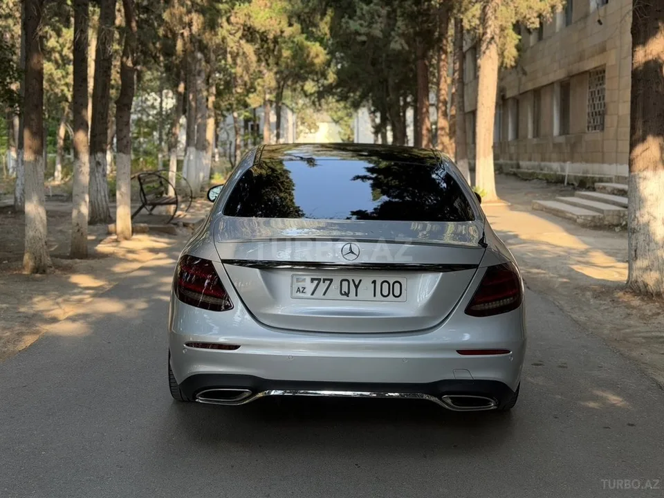Mercedes E 300 — фото 4/4