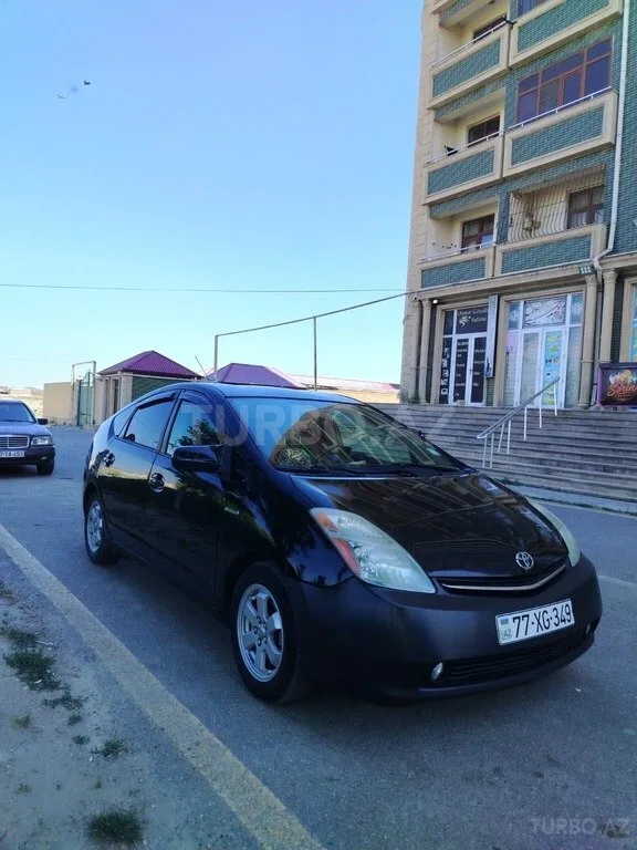 Toyota Prius — фото 2/4
