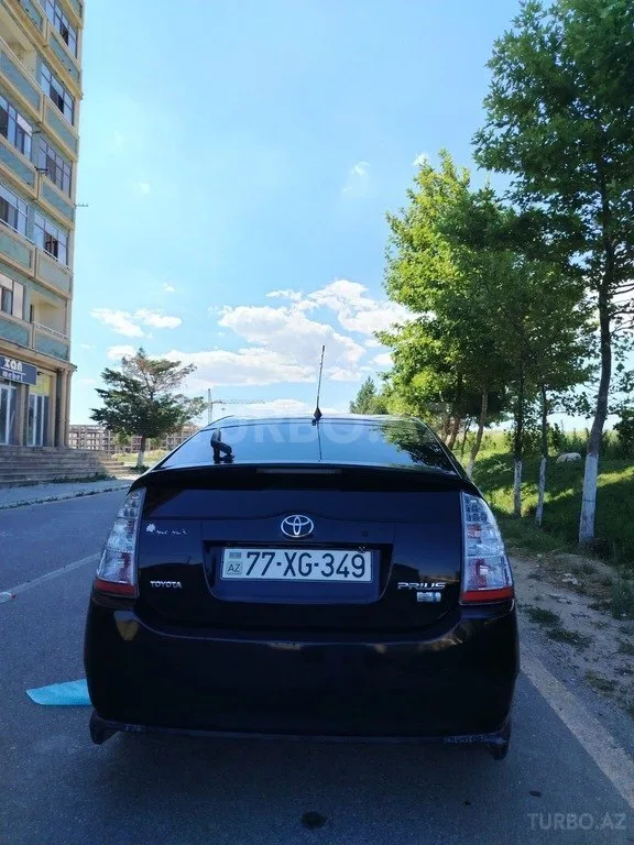 Toyota Prius — фото 4/4