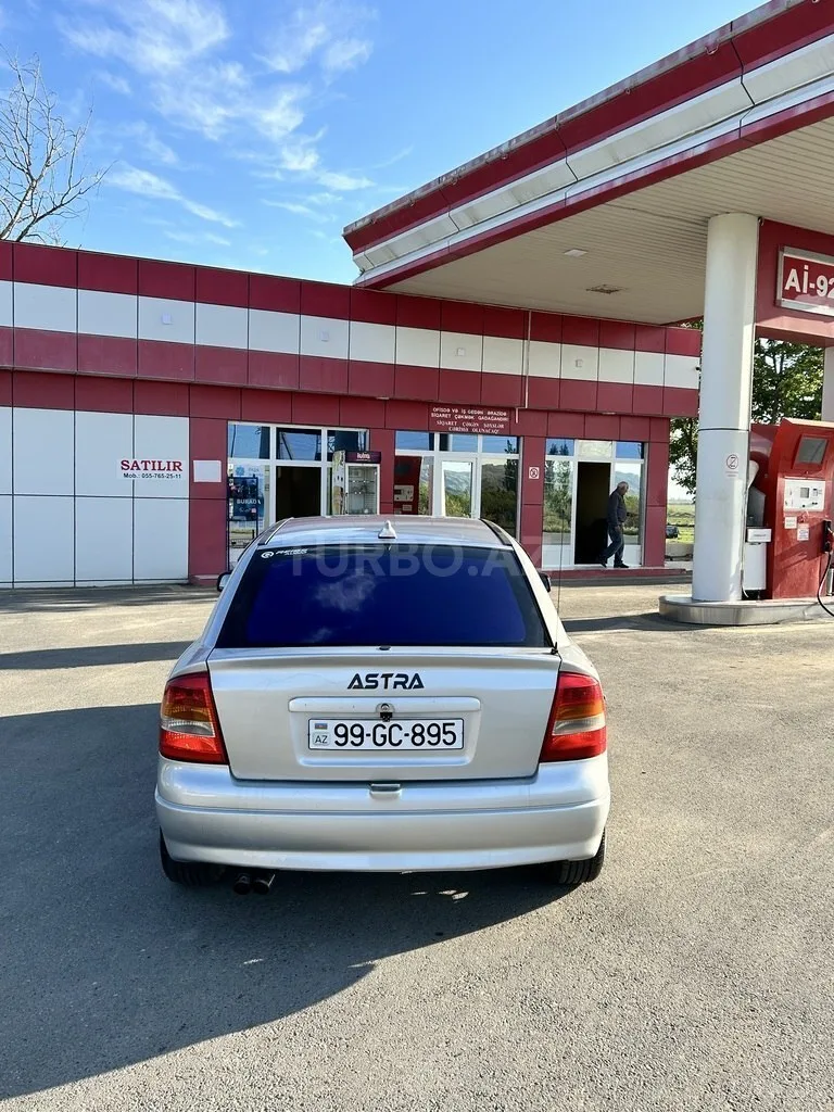 Opel Astra — foto 2/4