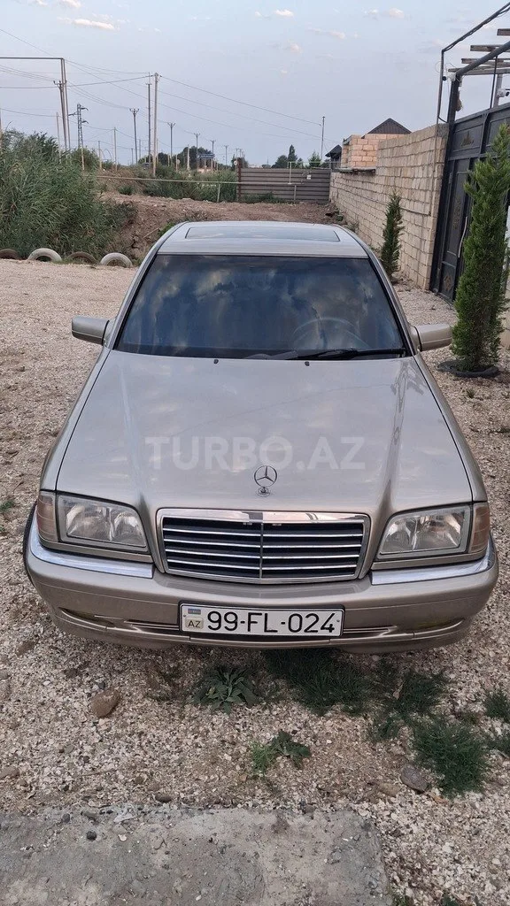 Mercedes C 240 — фото 4/4