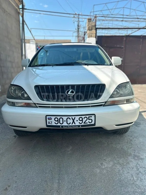 Lexus RX 300 — foto 1/4