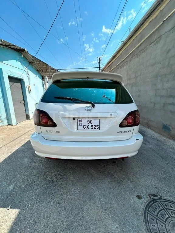 Lexus RX 300 — foto 2/4