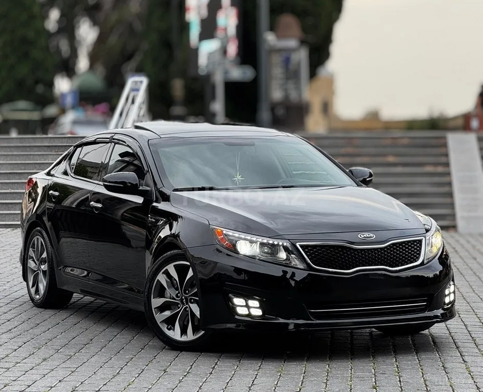Kia Optima — фото 1/4