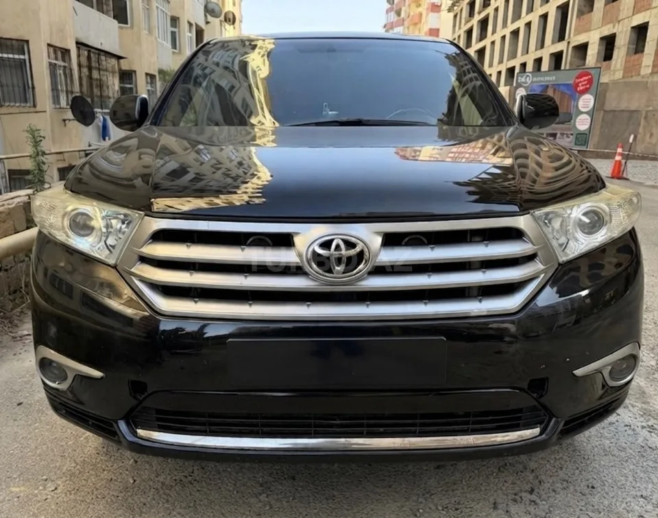 Toyota Highlander — фото 1/4
