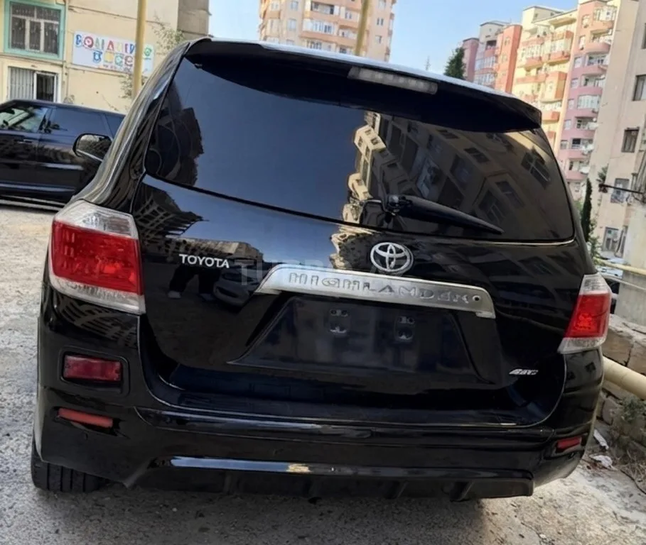 Toyota Highlander — фото 2/4