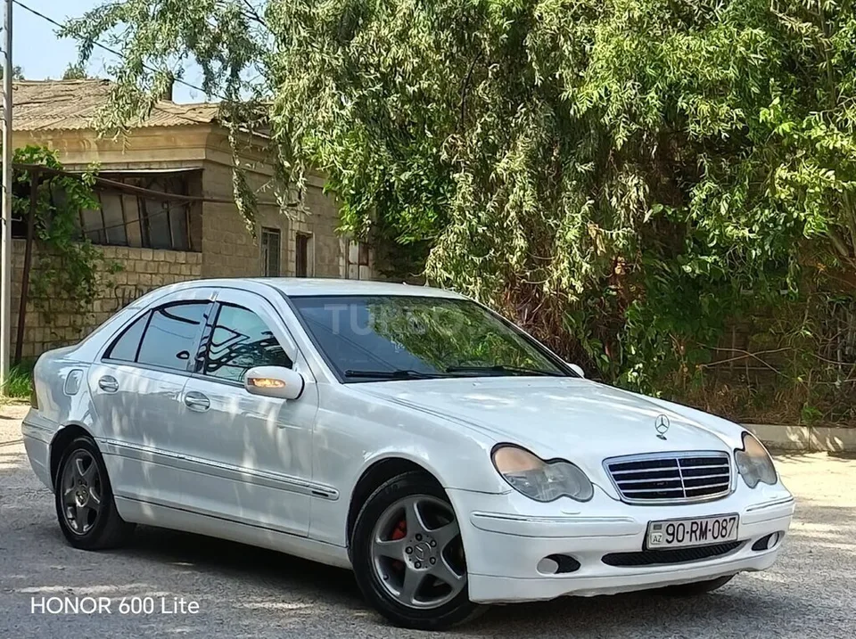 Mercedes C 200 — фото 3/4