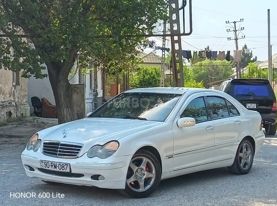 Mercedes C 200 — фото 4/4