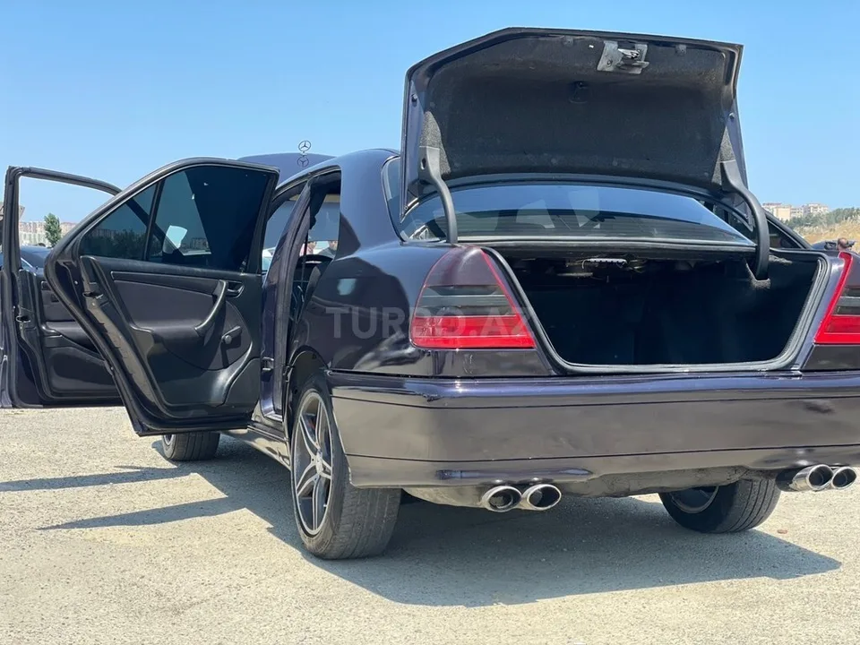 Mercedes C 230 — фото 2/4