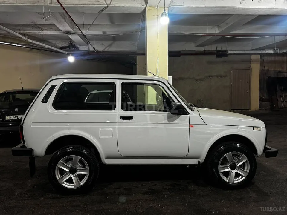 LADA (VAZ) Niva — фото 2/4