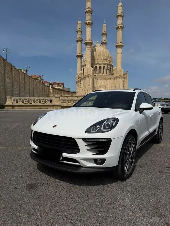 Porsche Macan — фото 1/4