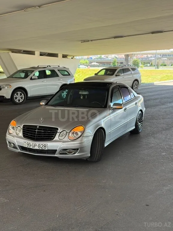 Mercedes E 220 — foto 2/4