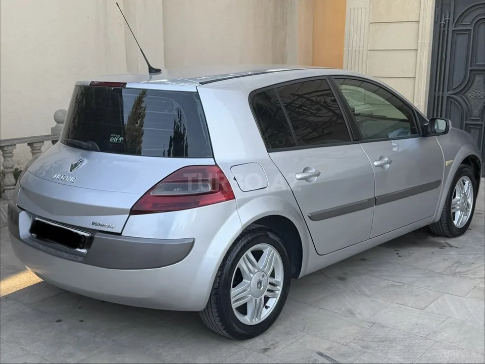 Renault Megane — фото 4/4