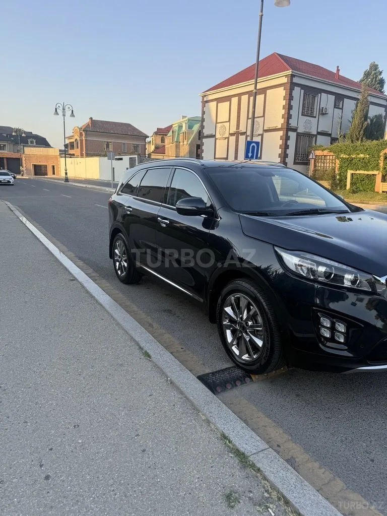Kia Sorento — фото 2/4