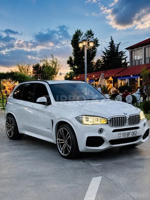 BMW X5 — фото 1/4