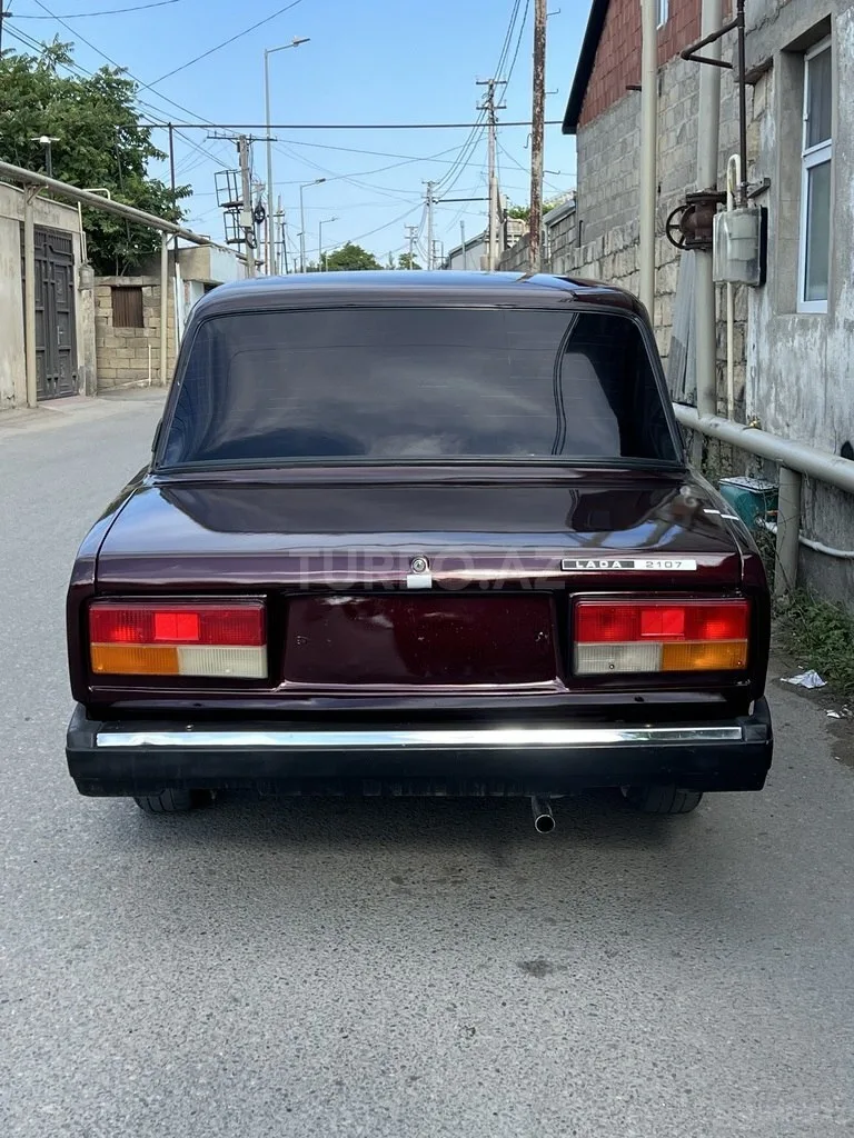 LADA (VAZ) 2107 — foto 2/4