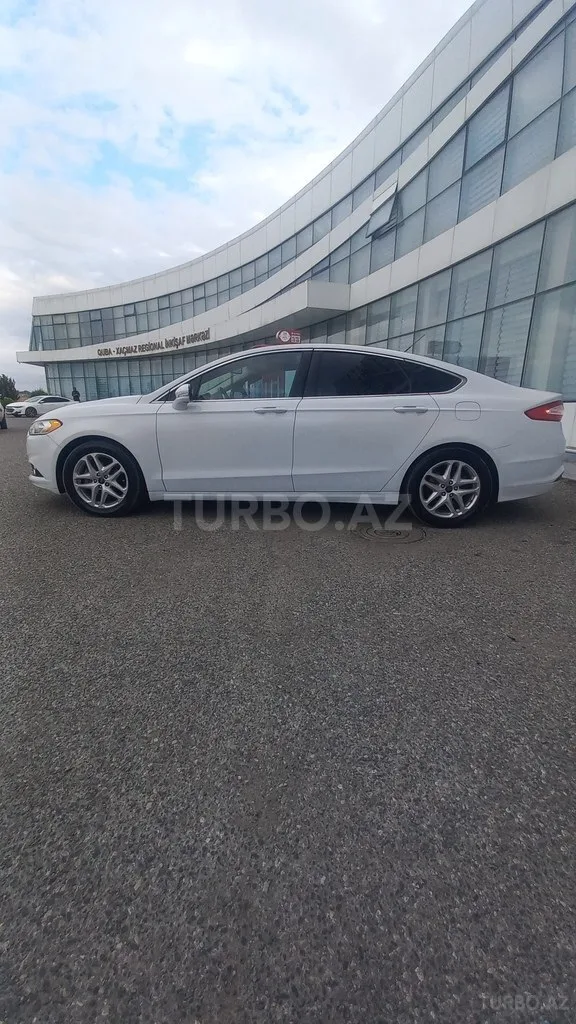 Ford Fusion (North America) — foto 2/4