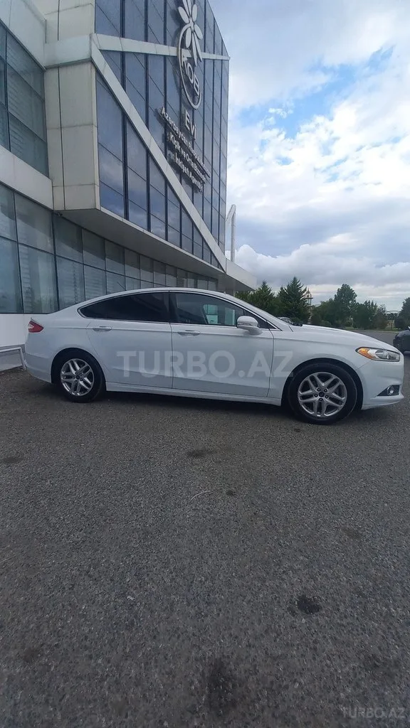 Ford Fusion (North America) — foto 3/4
