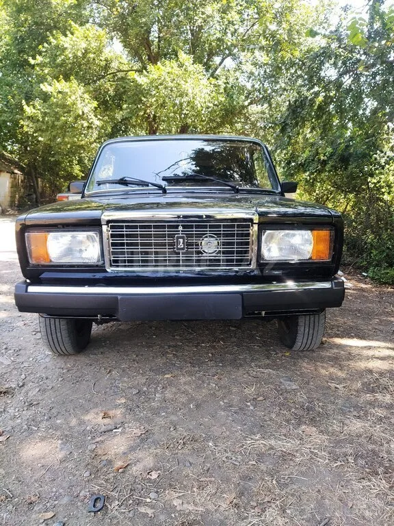 LADA (VAZ) 2107 — foto 1/4